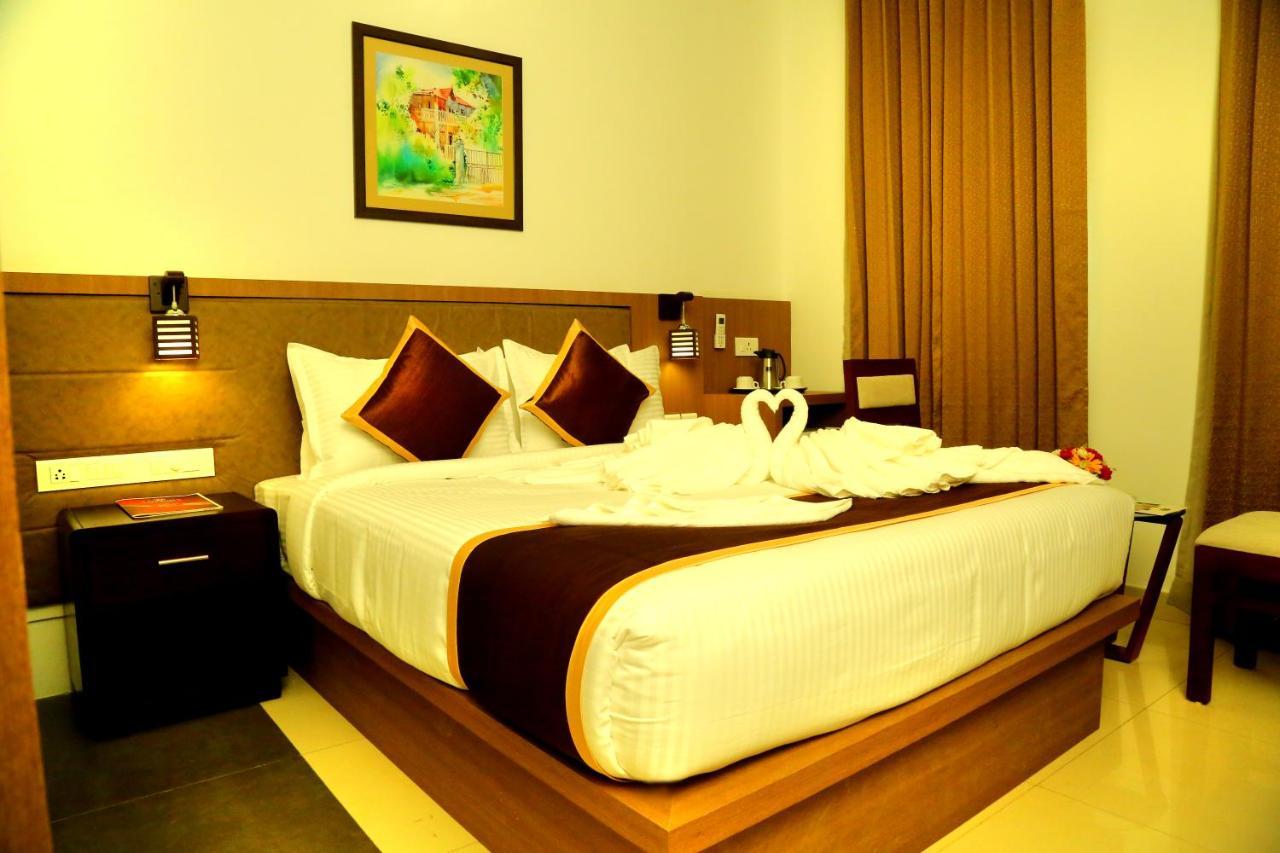 Hotel De Grand Kozhikode Exterior foto